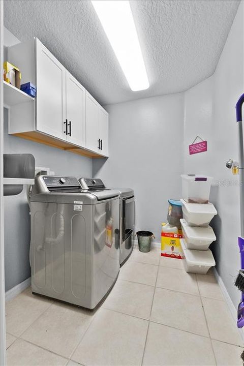 待售: $564,000 (5 贝兹, 3 浴室, 2683 平方英尺)