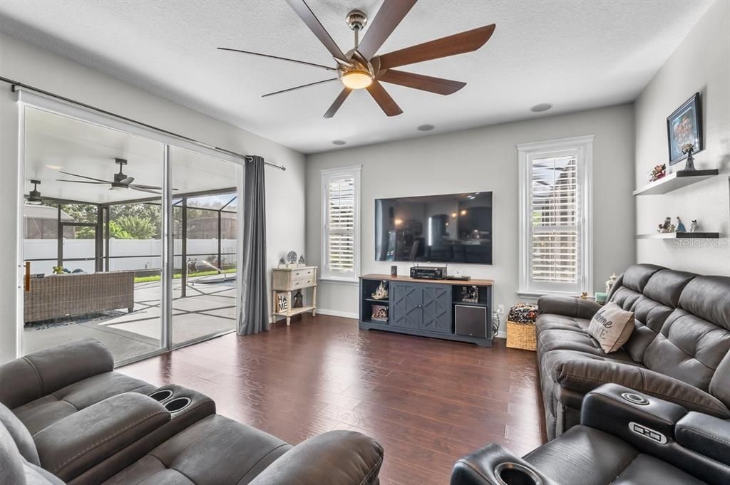 待售: $564,000 (5 贝兹, 3 浴室, 2683 平方英尺)