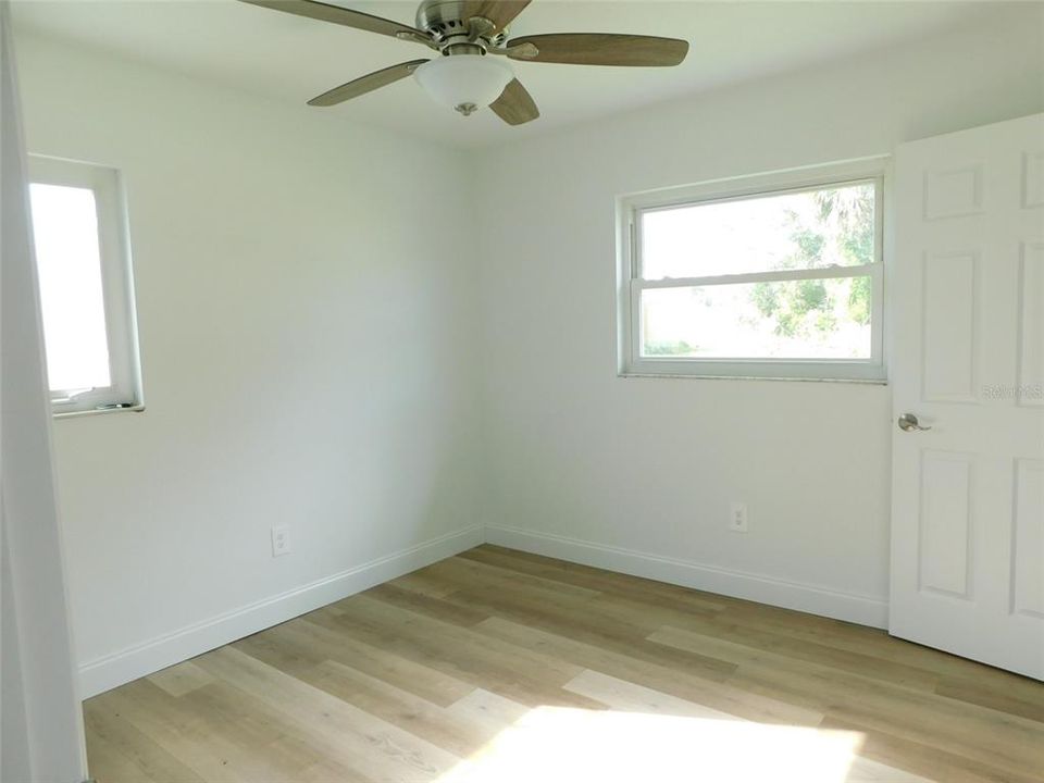 For Sale: $283,000 (3 beds, 1 baths, 1011 Square Feet)