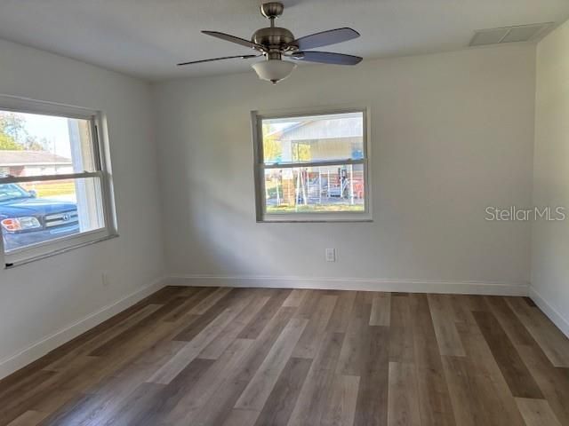 For Sale: $283,000 (3 beds, 1 baths, 1011 Square Feet)