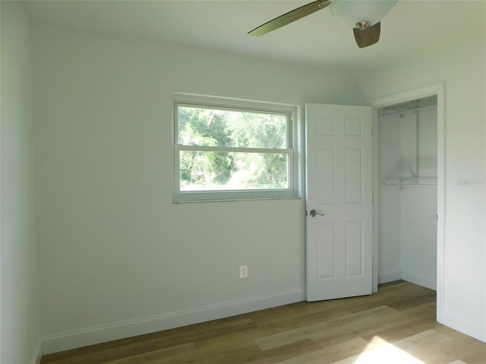 For Sale: $283,000 (3 beds, 1 baths, 1011 Square Feet)