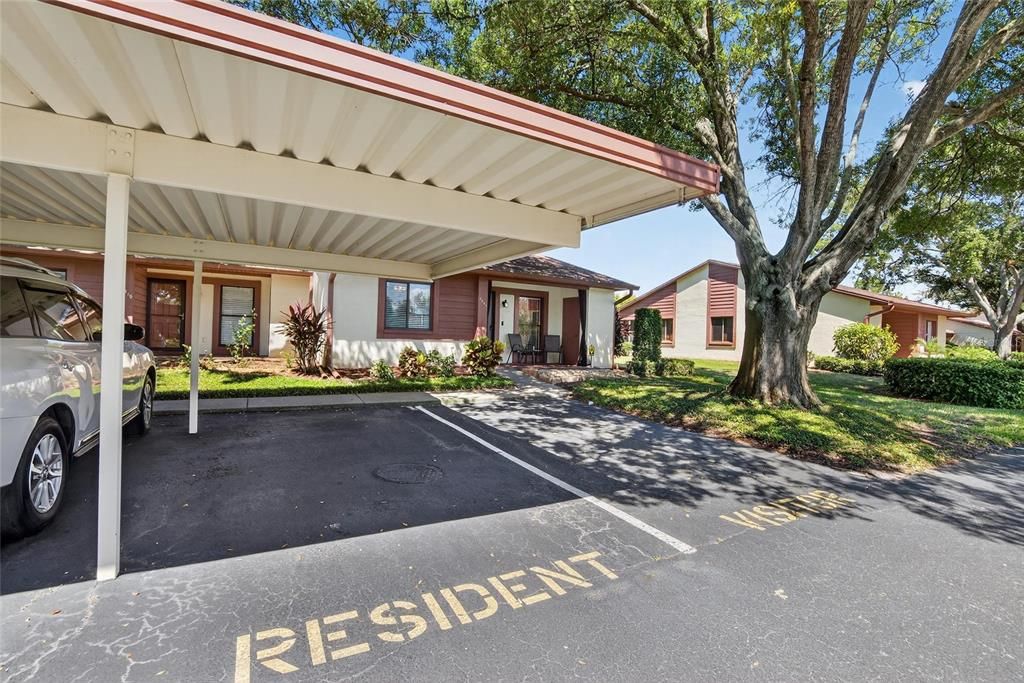 合同活跃: $149,000 (2 贝兹, 2 浴室, 1029 平方英尺)