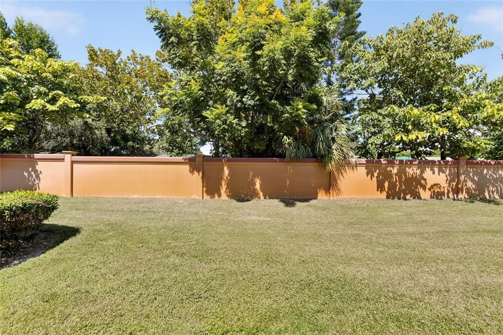 合同活跃: $149,000 (2 贝兹, 2 浴室, 1029 平方英尺)