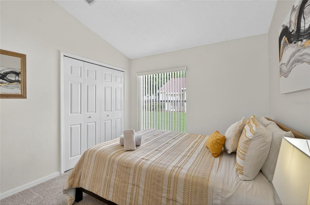 合同活跃: $425,000 (4 贝兹, 3 浴室, 1855 平方英尺)