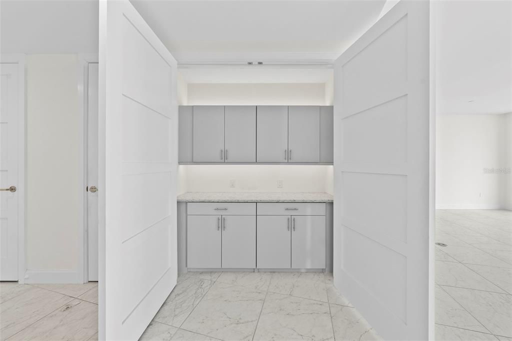 En Venta: $2,999,000 (3 camas, 3 baños, 3395 Pies cuadrados)