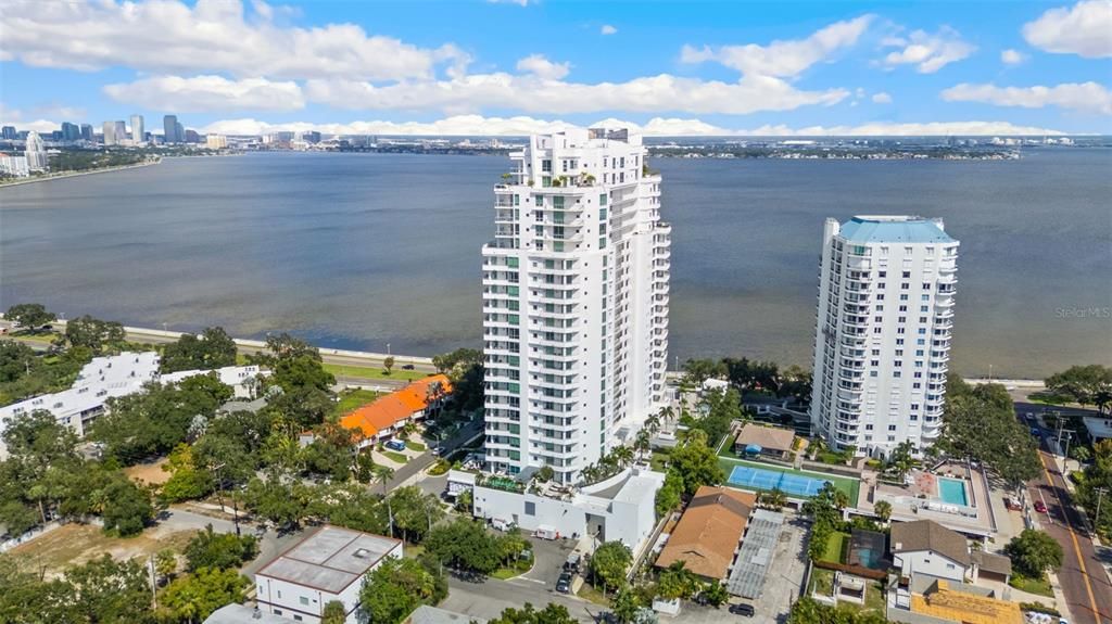 En Venta: $2,999,000 (3 camas, 3 baños, 3395 Pies cuadrados)