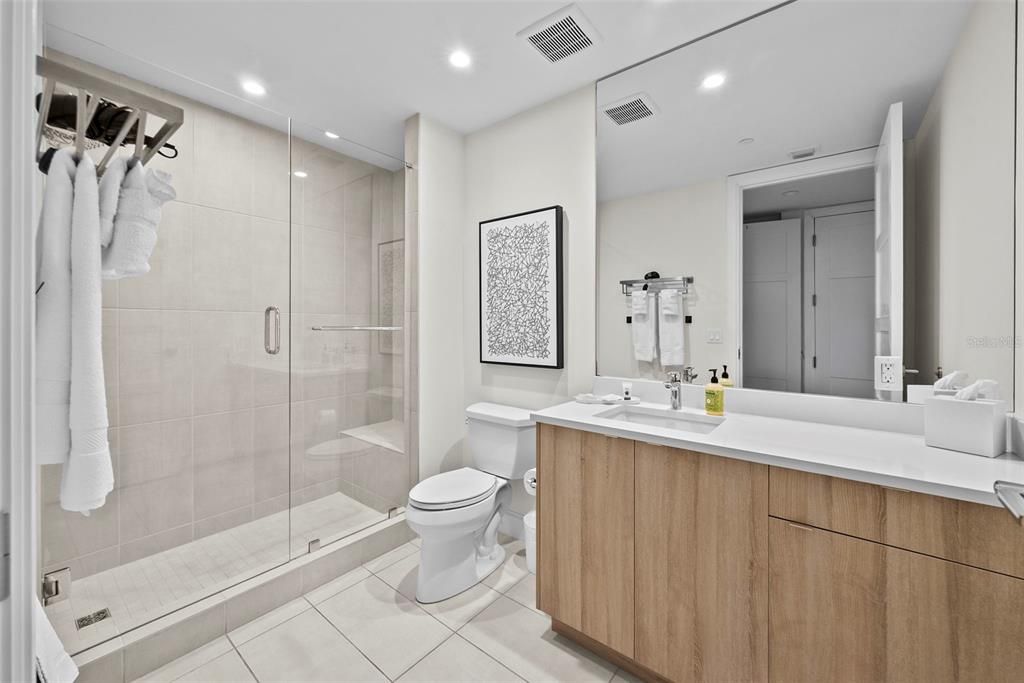 En Venta: $2,999,000 (3 camas, 3 baños, 3395 Pies cuadrados)