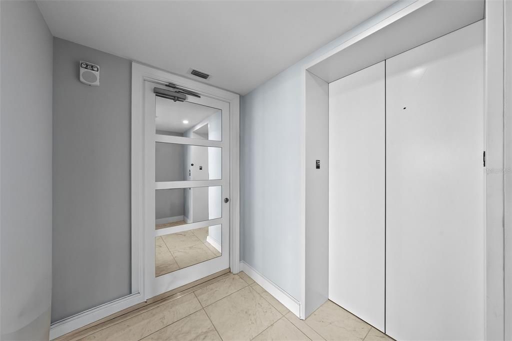 En Venta: $2,999,000 (3 camas, 3 baños, 3395 Pies cuadrados)