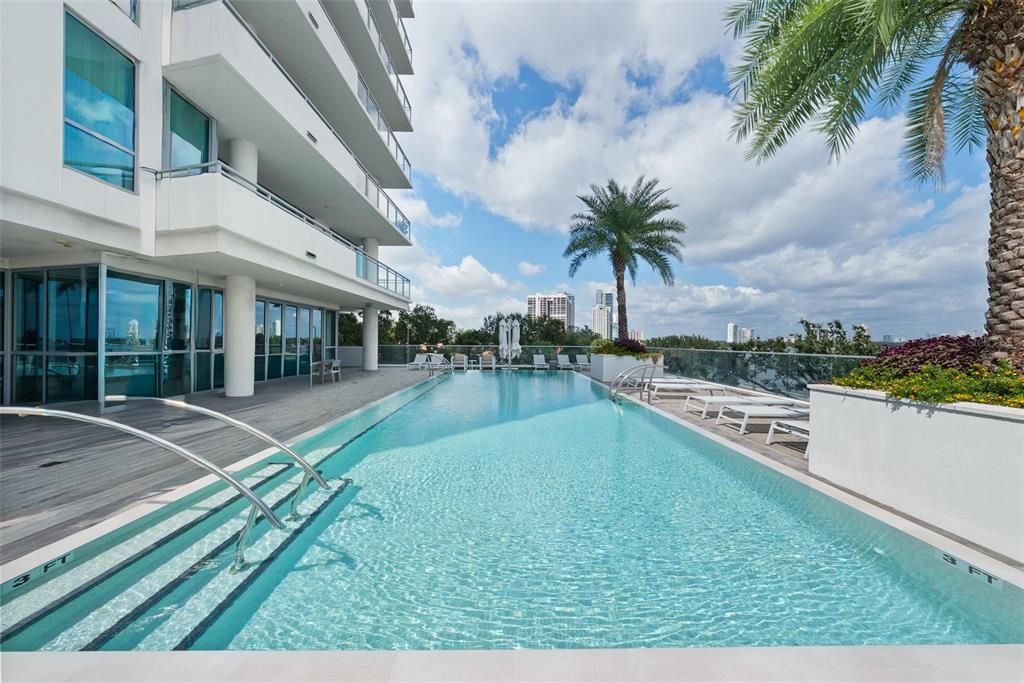 En Venta: $2,999,000 (3 camas, 3 baños, 3395 Pies cuadrados)