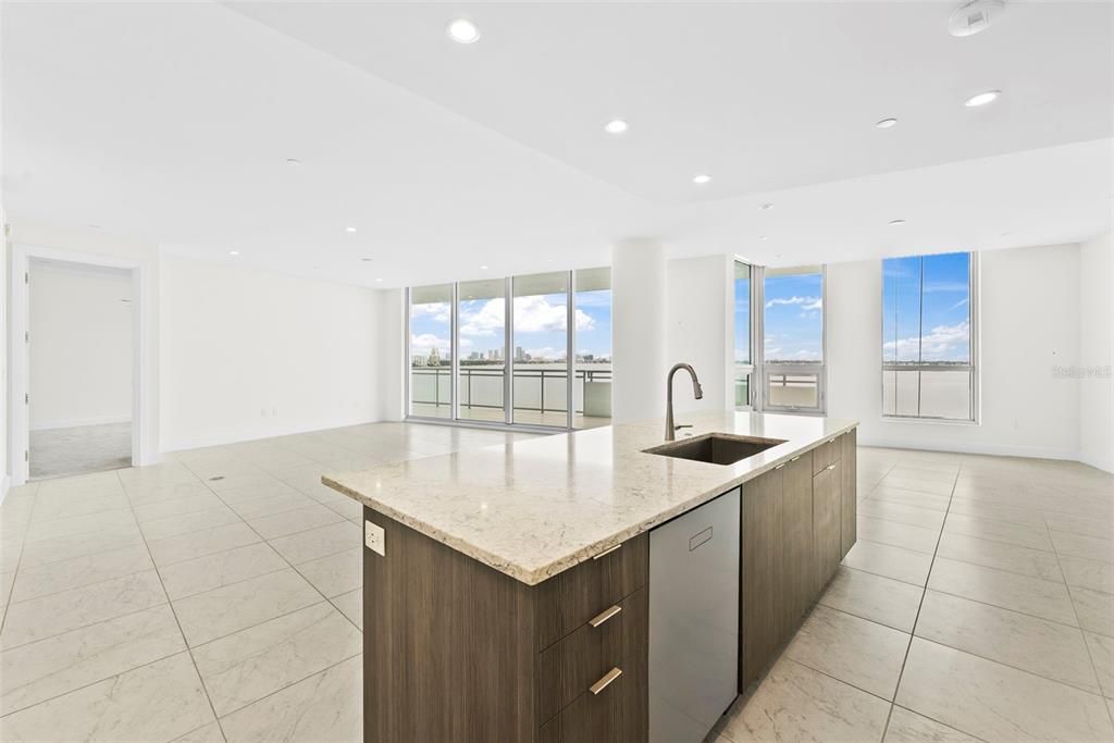 En Venta: $2,999,000 (3 camas, 3 baños, 3395 Pies cuadrados)