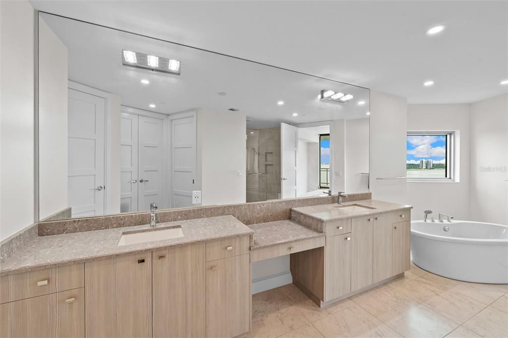 En Venta: $2,999,000 (3 camas, 3 baños, 3395 Pies cuadrados)