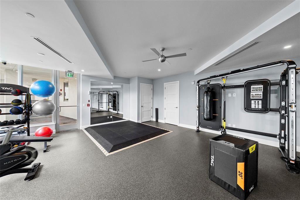 En Venta: $2,999,000 (3 camas, 3 baños, 3395 Pies cuadrados)