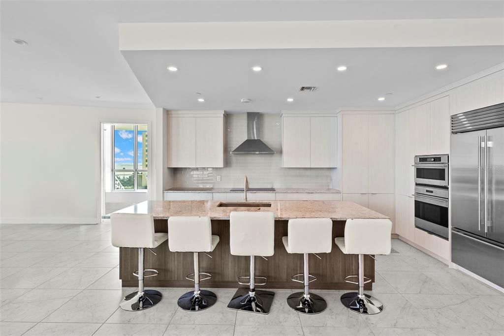 En Venta: $2,999,000 (3 camas, 3 baños, 3395 Pies cuadrados)