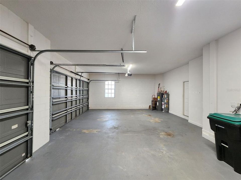 For Rent: $4,950 (5 beds, 4 baths, 3662 Square Feet)