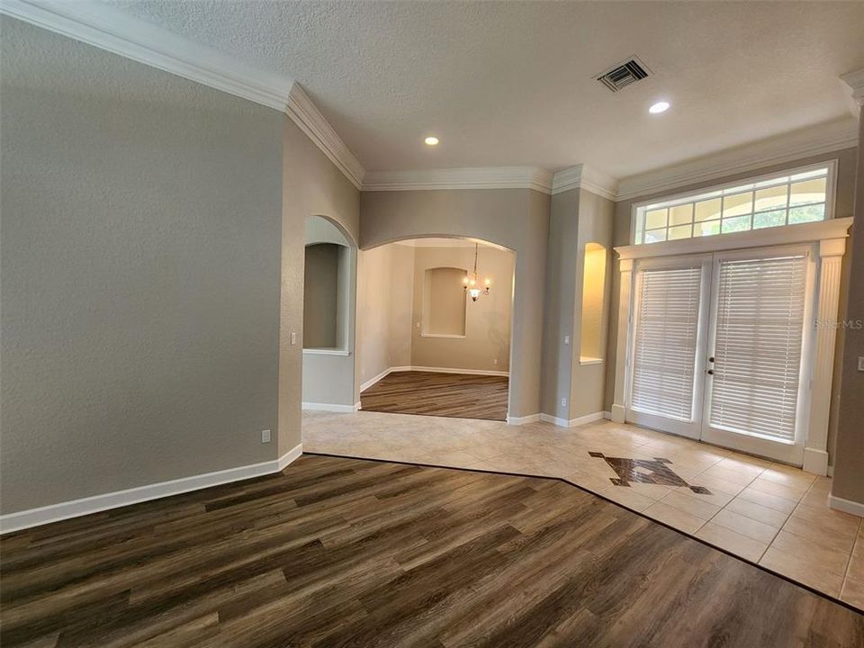 For Rent: $4,950 (5 beds, 4 baths, 3662 Square Feet)