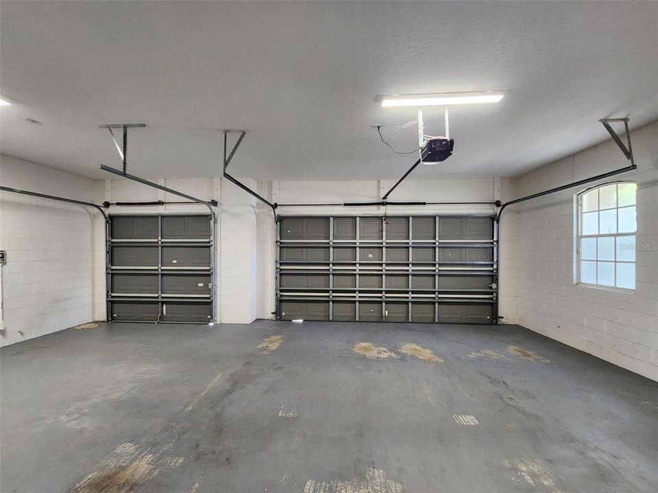 For Rent: $4,950 (5 beds, 4 baths, 3662 Square Feet)