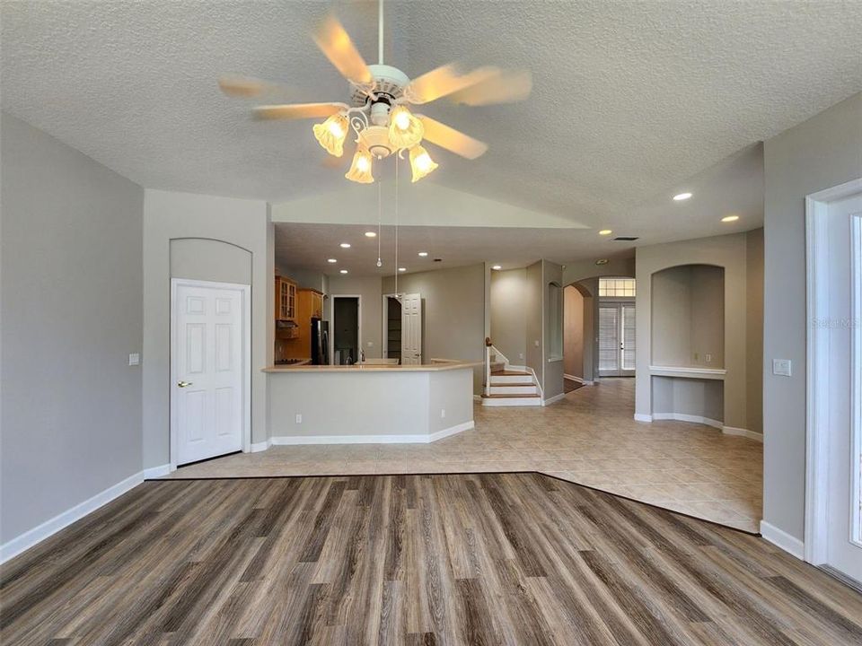 For Rent: $4,950 (5 beds, 4 baths, 3662 Square Feet)