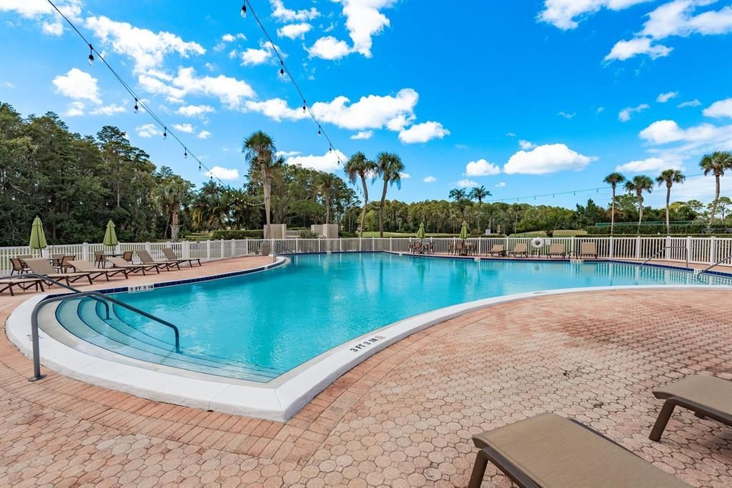 Active With Contract: $200,000 (2 beds, 2 baths, 1022 Square Feet)