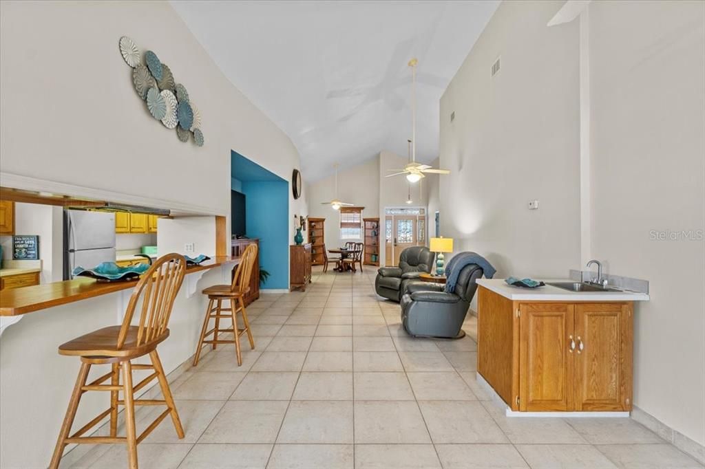 For Sale: $425,000 (3 beds, 2 baths, 2135 Square Feet)