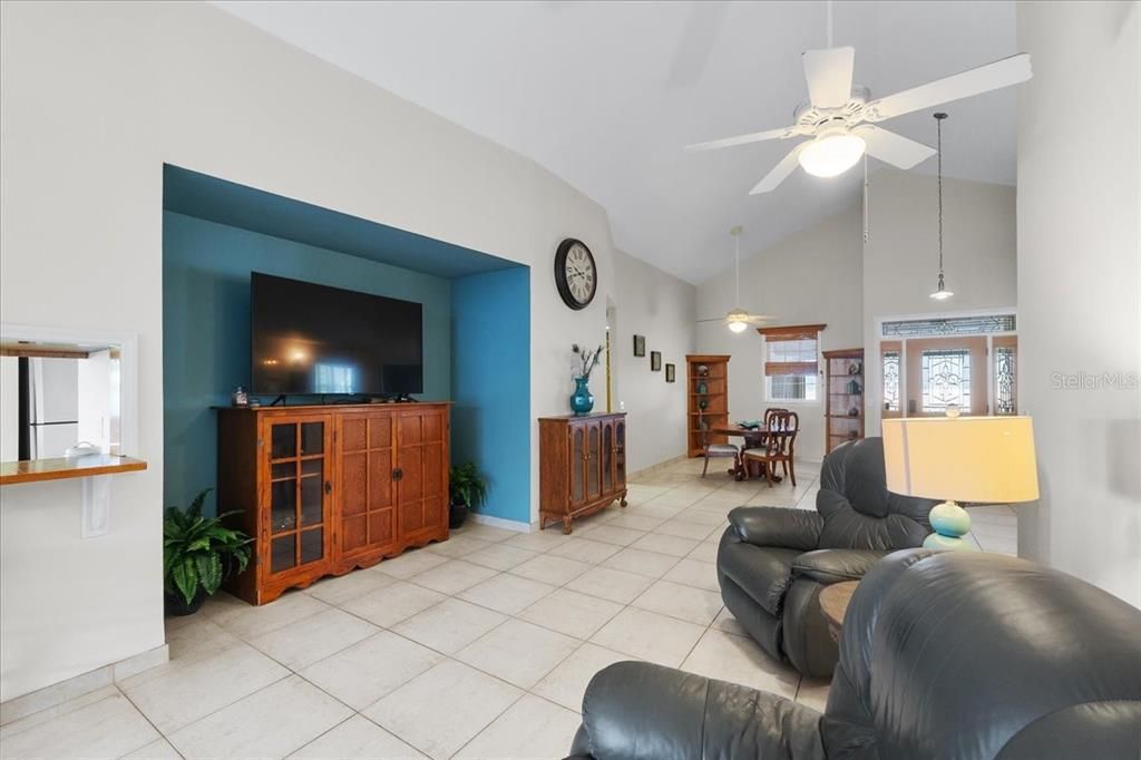 For Sale: $425,000 (3 beds, 2 baths, 2135 Square Feet)