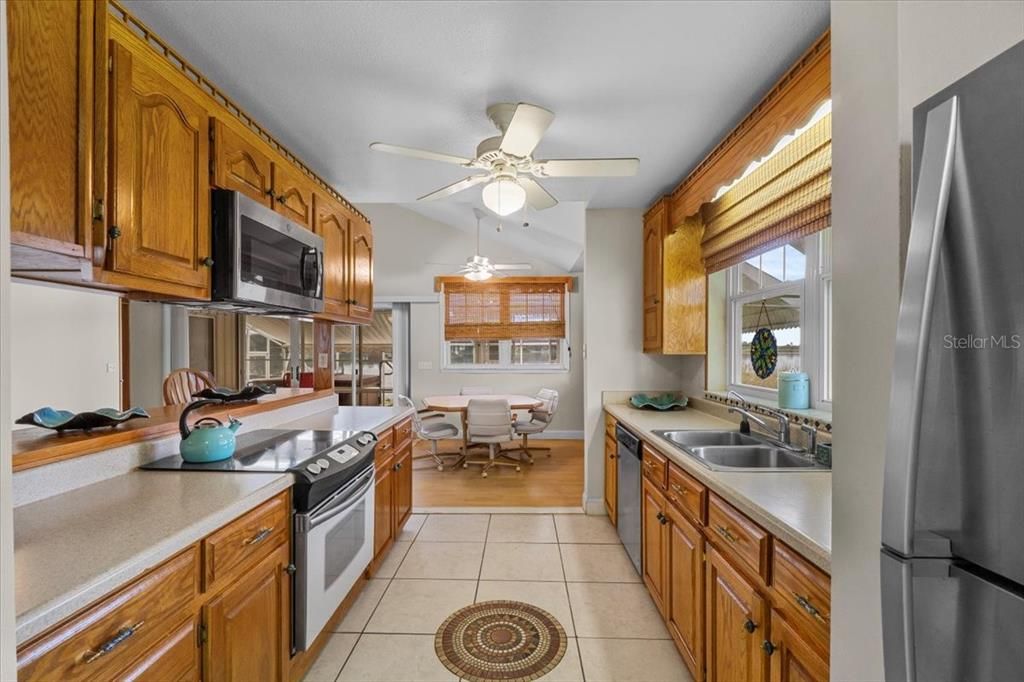 For Sale: $425,000 (3 beds, 2 baths, 2135 Square Feet)