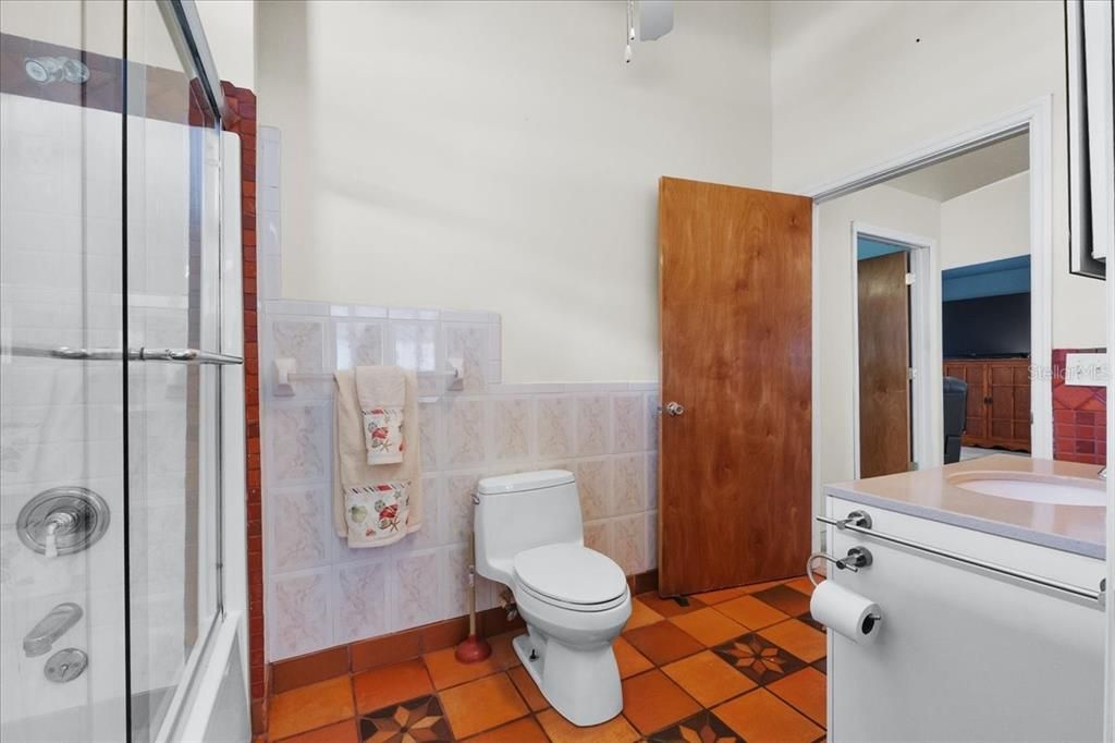 For Sale: $425,000 (3 beds, 2 baths, 2135 Square Feet)