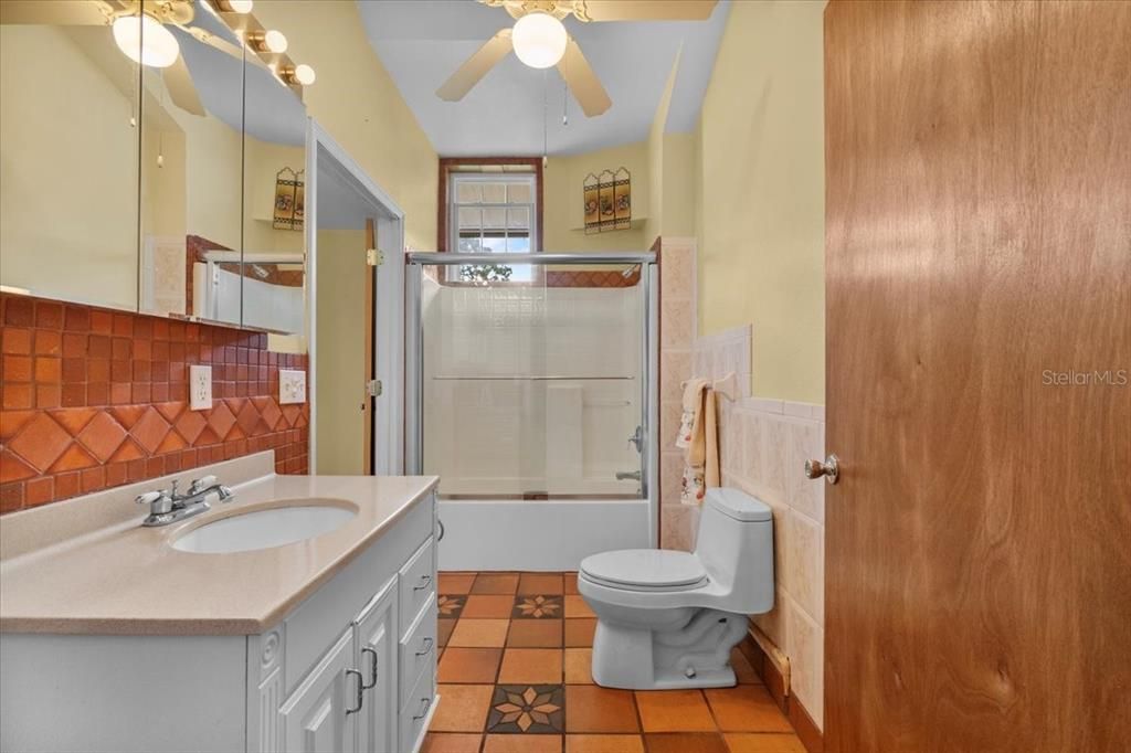 For Sale: $425,000 (3 beds, 2 baths, 2135 Square Feet)