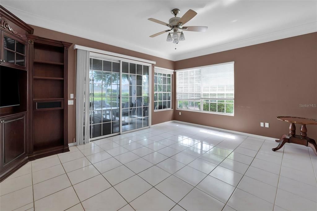 待售: $375,000 (3 贝兹, 2 浴室, 1852 平方英尺)