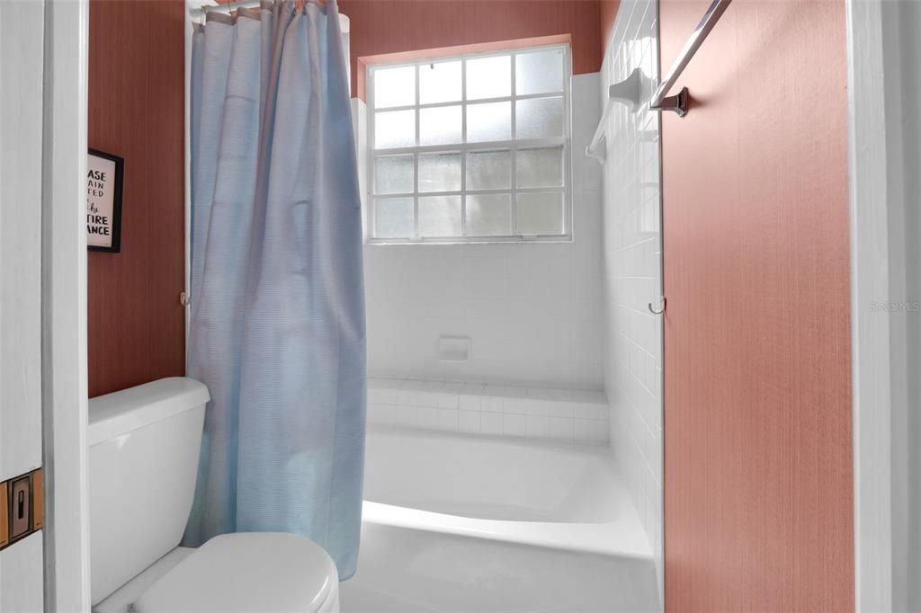 待售: $375,000 (3 贝兹, 2 浴室, 1852 平方英尺)