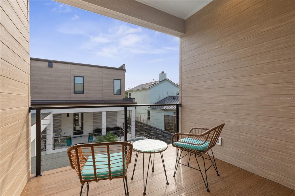 For Rent: $2,200 (1 beds, 1 baths, 759 Square Feet)