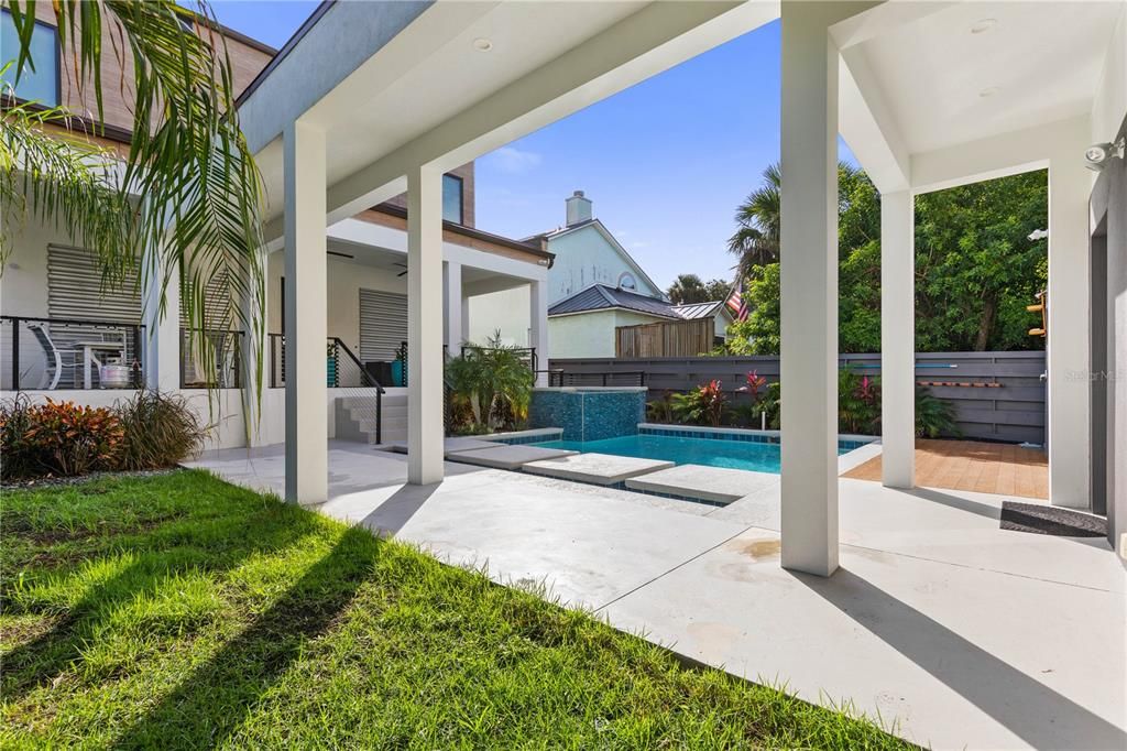 For Rent: $2,200 (1 beds, 1 baths, 759 Square Feet)