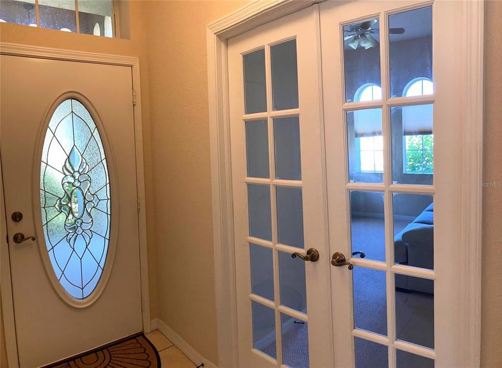 For Rent: $1,975 (3 beds, 2 baths, 1746 Square Feet)