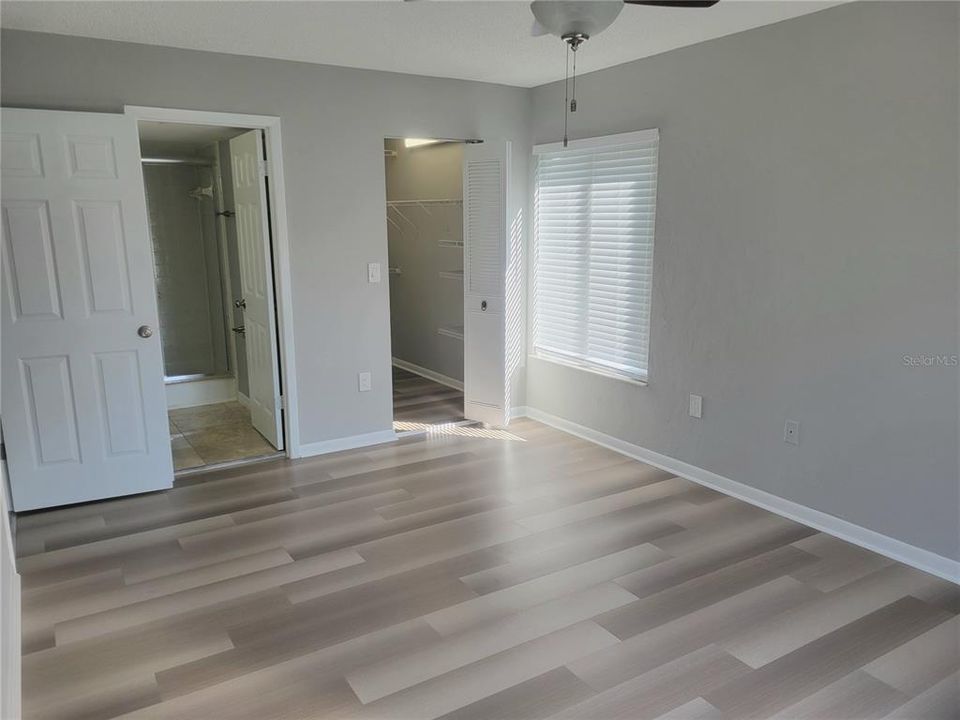 Под контрактом: $1,675 (2 спален, 2 ванн, 1040 Квадратных фут)