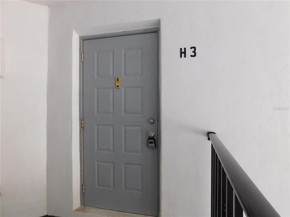 Под контрактом: $1,675 (2 спален, 2 ванн, 1040 Квадратных фут)