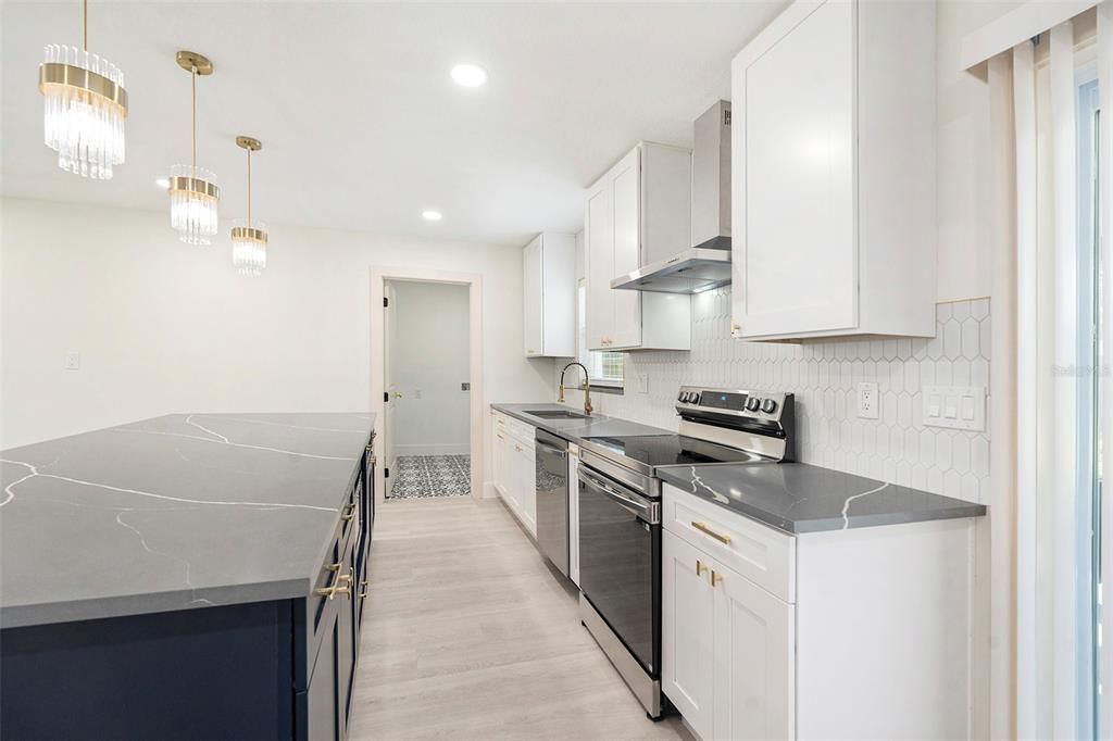 En Venta: $489,900 (3 camas, 3 baños, 1710 Pies cuadrados)