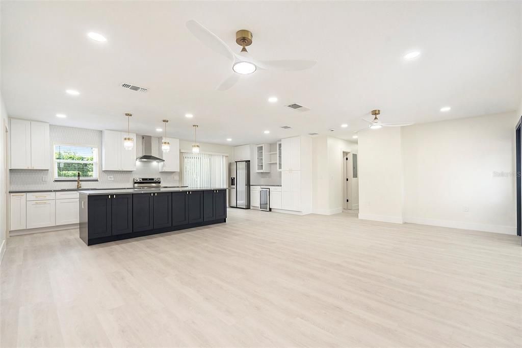 En Venta: $489,900 (3 camas, 3 baños, 1710 Pies cuadrados)