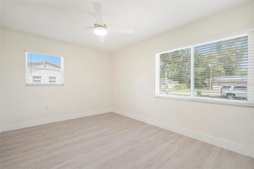 En Venta: $489,900 (3 camas, 3 baños, 1710 Pies cuadrados)