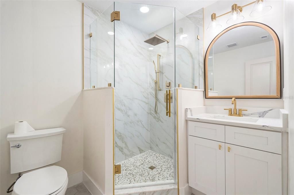 En Venta: $489,900 (3 camas, 3 baños, 1710 Pies cuadrados)