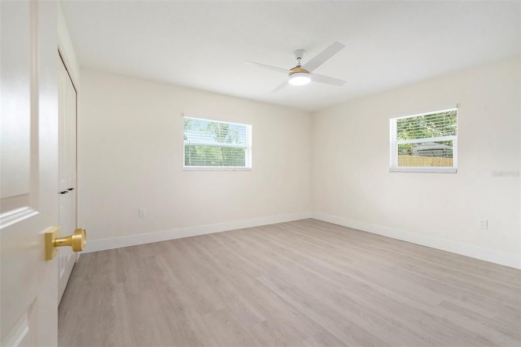 En Venta: $489,900 (3 camas, 3 baños, 1710 Pies cuadrados)