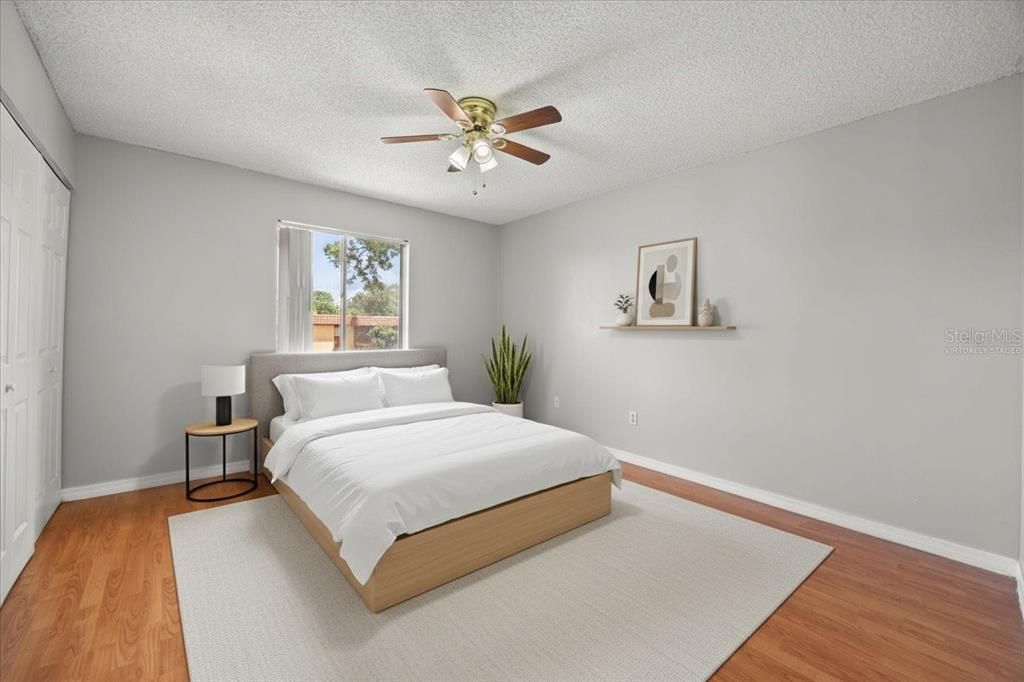 For Sale: $105,000 (2 beds, 1 baths, 832 Square Feet)