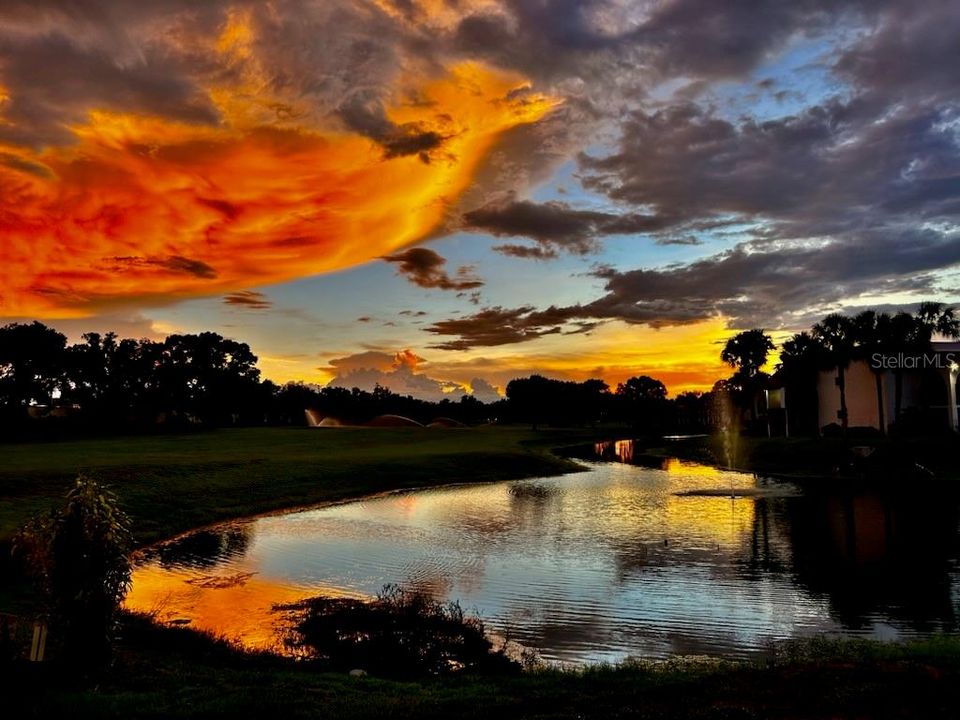 待售: $368,000 (3 贝兹, 3 浴室, 2372 平方英尺)