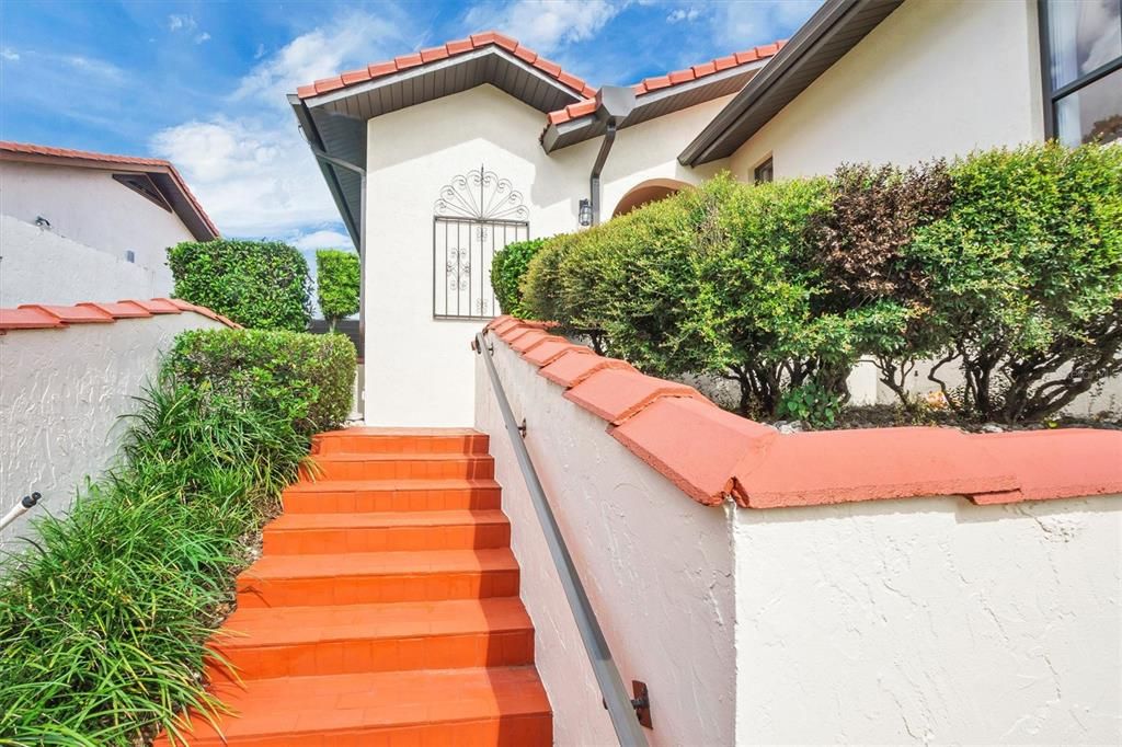 待售: $368,000 (3 贝兹, 3 浴室, 2372 平方英尺)