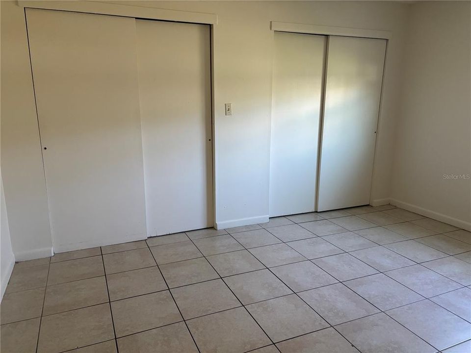 Active With Contract: $1,100 (1 beds, 1 baths, 723 Square Feet)