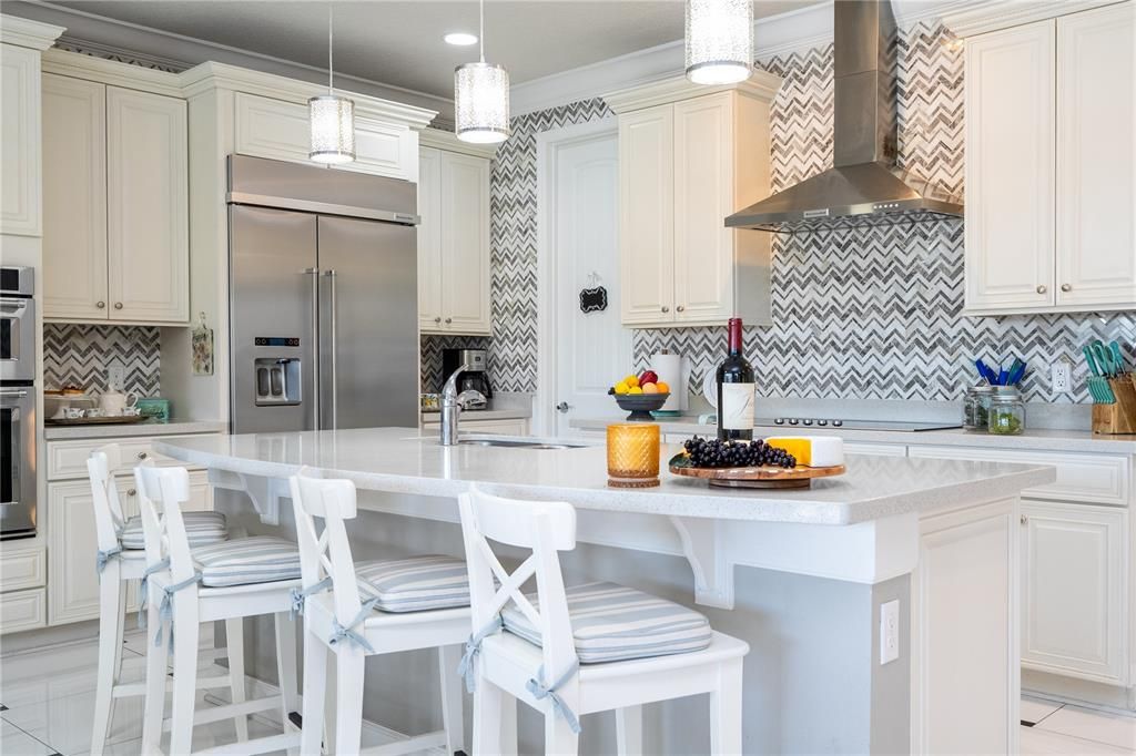 For Sale: $1,200,000 (4 beds, 4 baths, 4114 Square Feet)