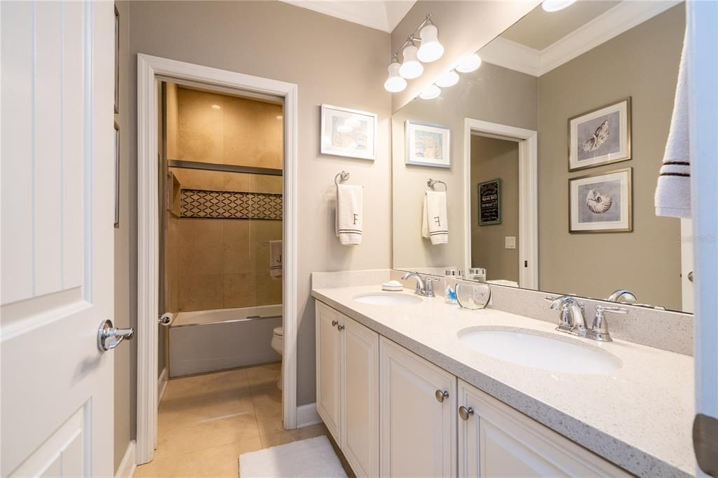 For Sale: $1,200,000 (4 beds, 4 baths, 4114 Square Feet)