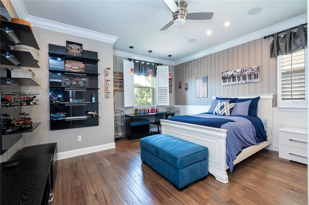 For Sale: $1,200,000 (4 beds, 4 baths, 4114 Square Feet)