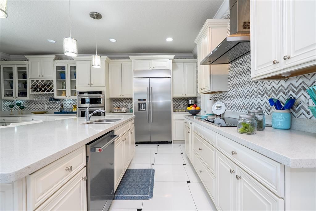 For Sale: $1,200,000 (4 beds, 4 baths, 4114 Square Feet)