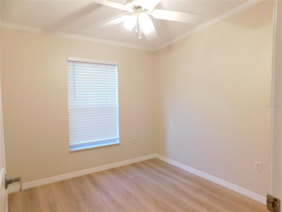 For Sale: $295,000 (3 beds, 2 baths, 1296 Square Feet)