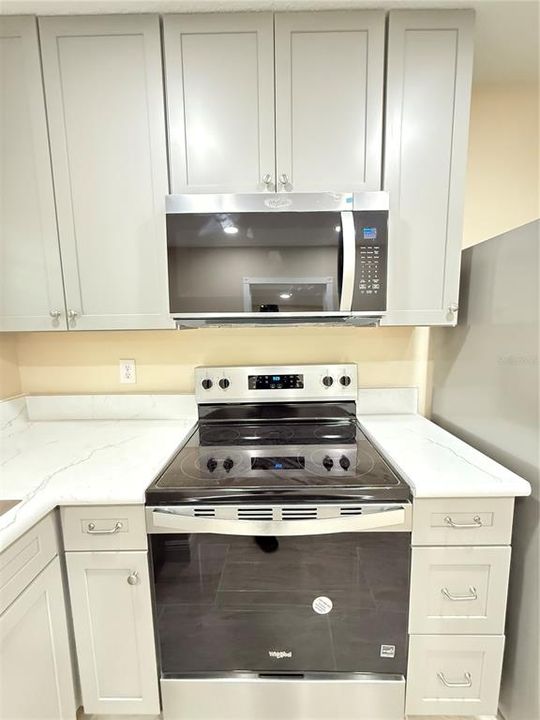 For Rent: $1,250 (2 beds, 1 baths, 720 Square Feet)