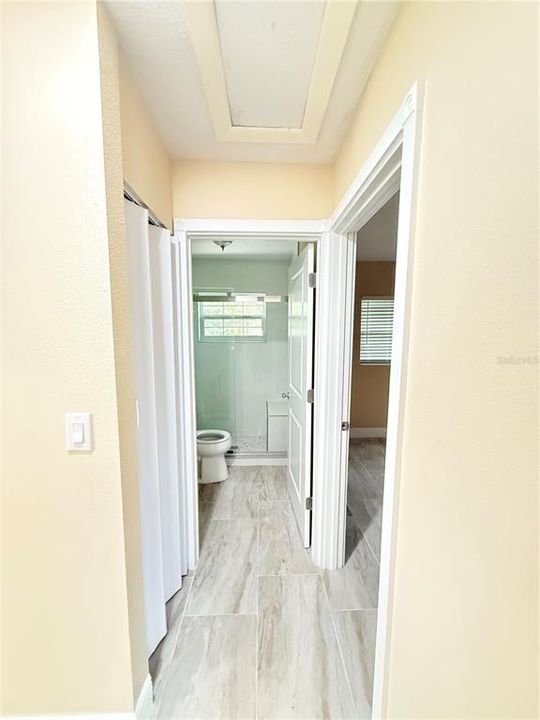 For Rent: $1,250 (2 beds, 1 baths, 720 Square Feet)